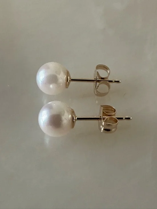 14k Solid Gold White Pearl Stud Earrings - Picture 3 of 14
